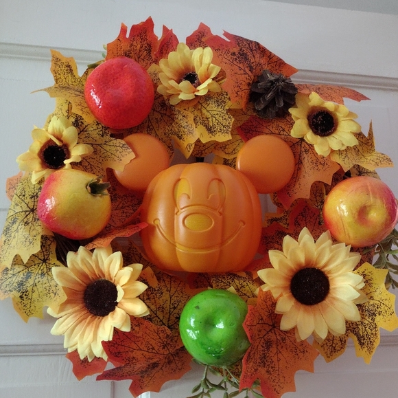 Mickey Mouse Halloween Wreaths - 2 - Picture 1 of 5